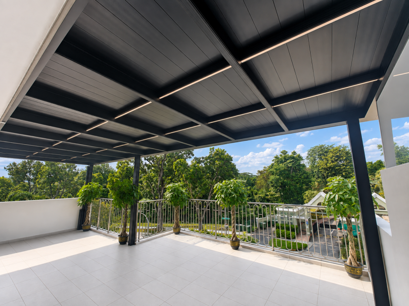 Aluminium ceiling under an outdoor roof